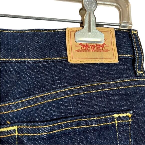 Levi’s 505 straight leg jeans. Size 4 short - Picture 3 of 10